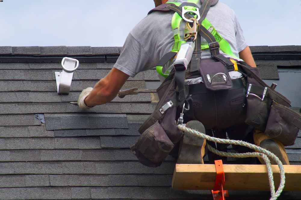 roof repair cost in Burbank CA